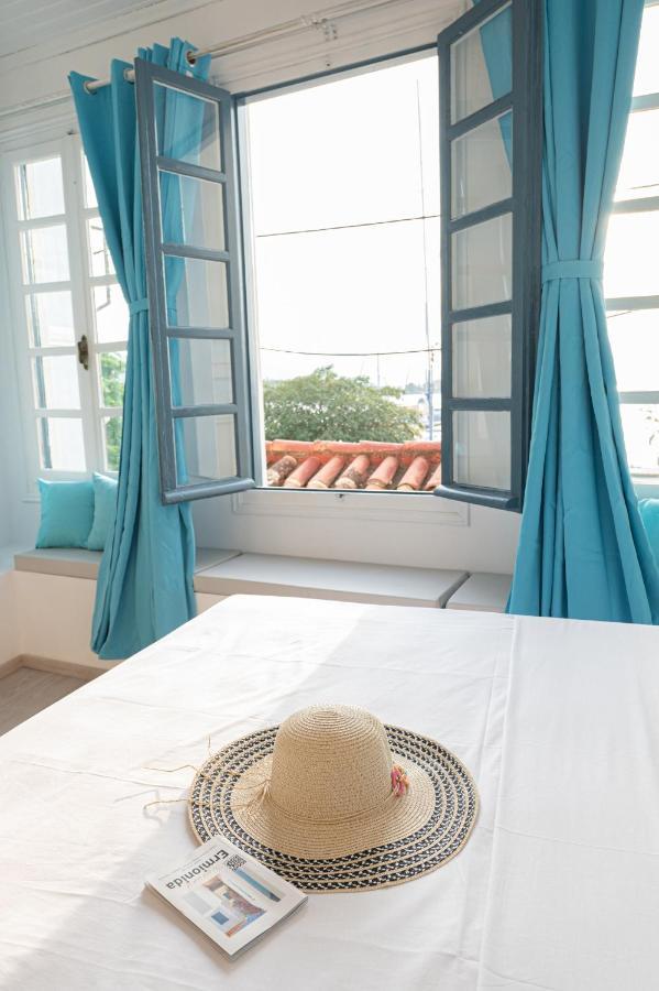The White Rose Apartment Poros Town ภายนอก รูปภาพ