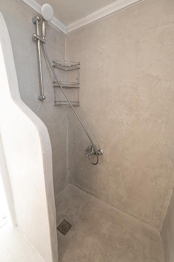 The White Rose Apartment Poros Town ภายนอก รูปภาพ